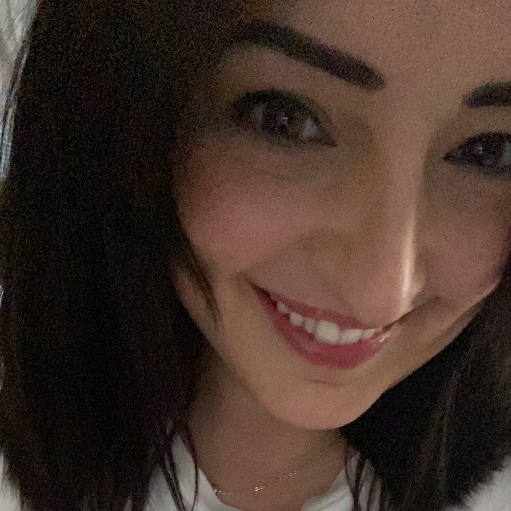 Meet your Posher, Cait